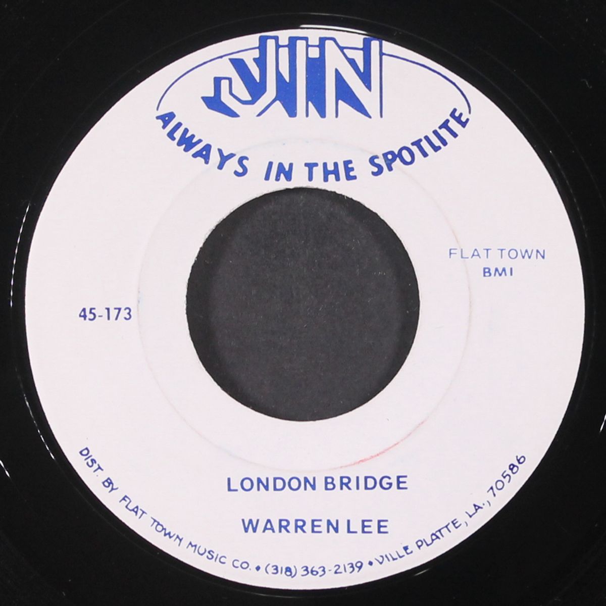 london bridge / geraldine by WARREN LEE