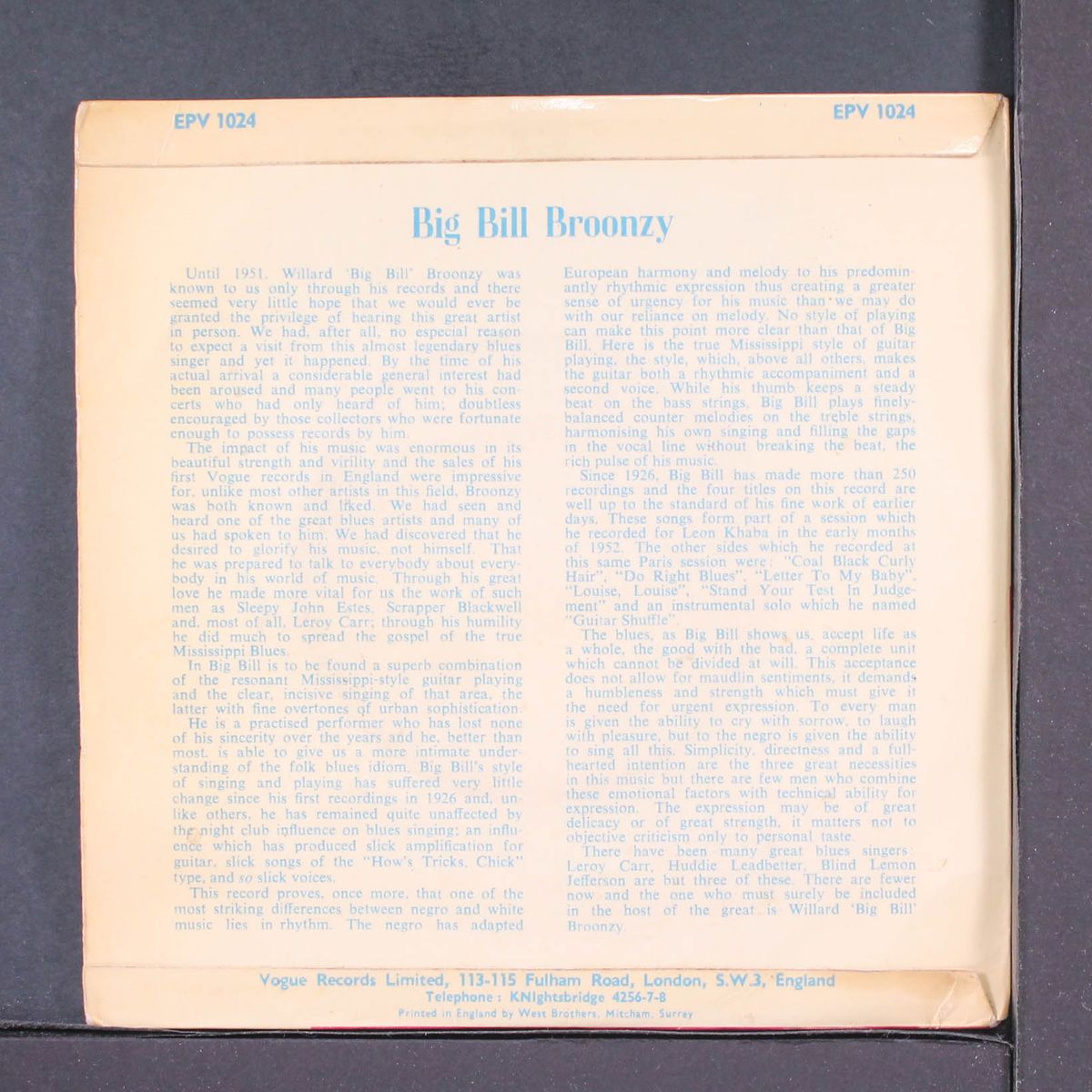 sings the blues by BIG BILL BROONZY