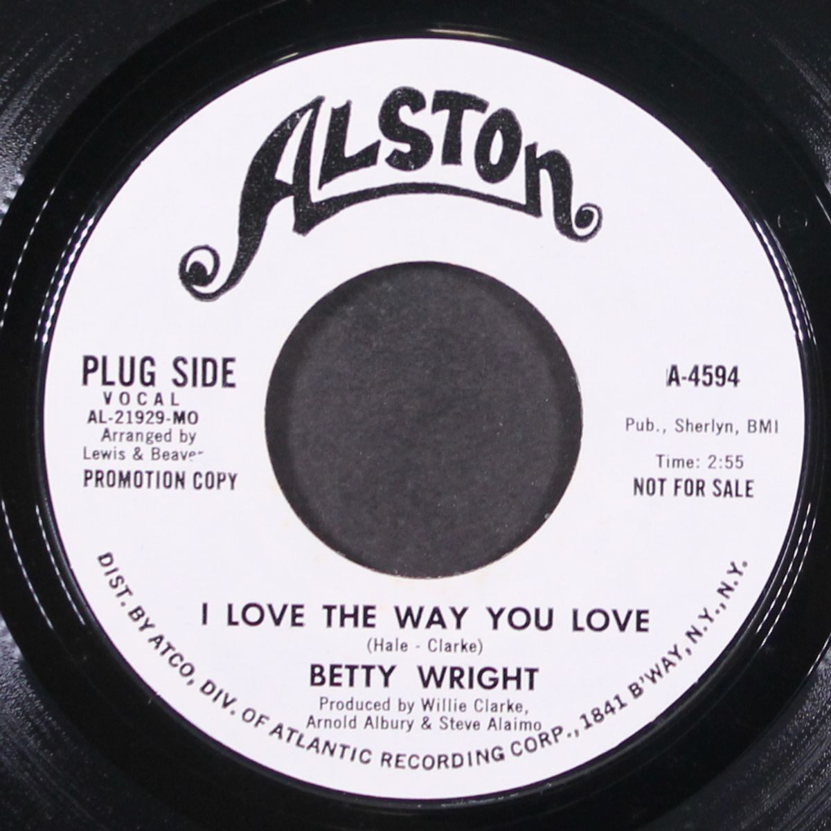 i love the way you love by BETTY WRIGHT