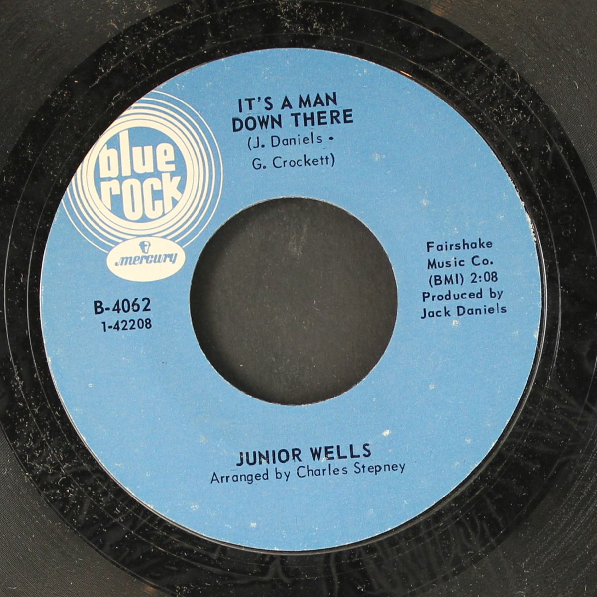 girl you lit my fire / it's a man down there by JUNIOR WELLS