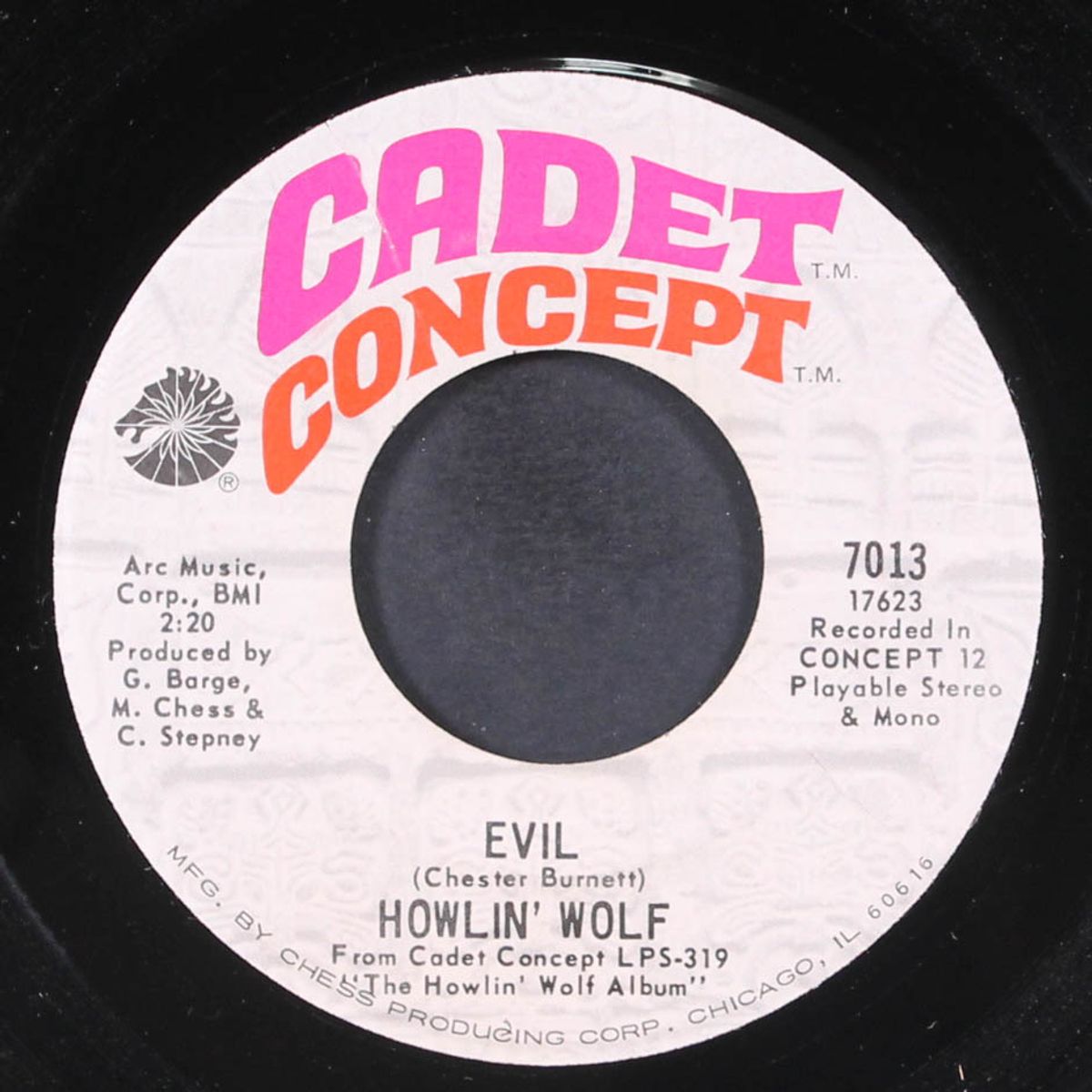 tail dragger / evil by HOWLIN' WOLF