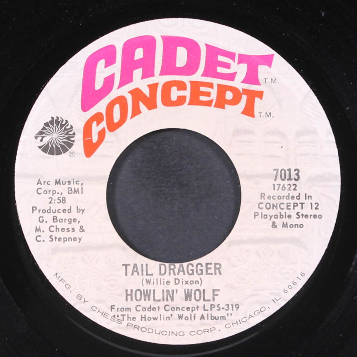 tail dragger / evil by HOWLIN' WOLF