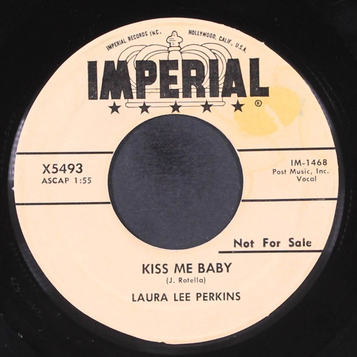 i just don't like this kind of livin' / kiss me baby by LAURA LEE PERKINS