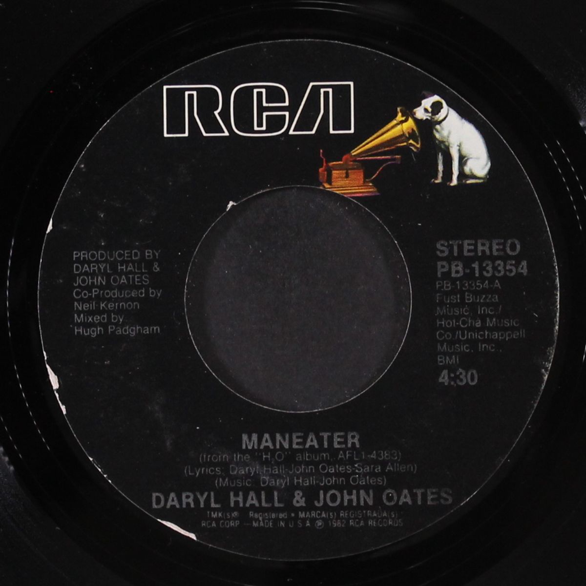 maneater / delayed reaction by HALL & OATES
