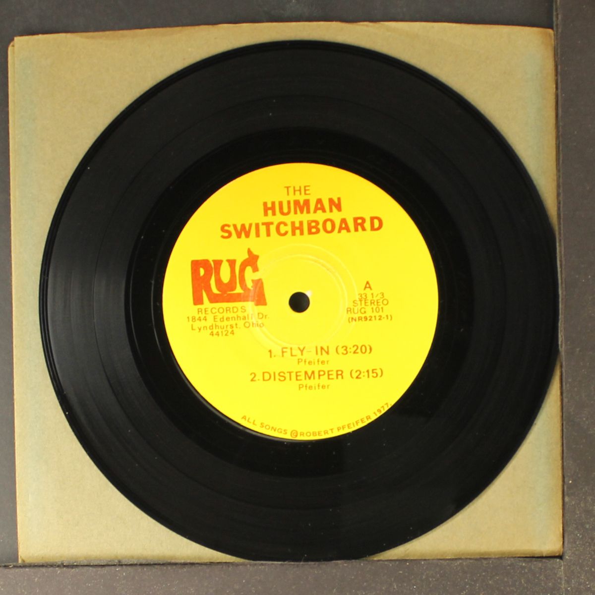 fly-in / +3 by HUMAN SWITCHBOARD
