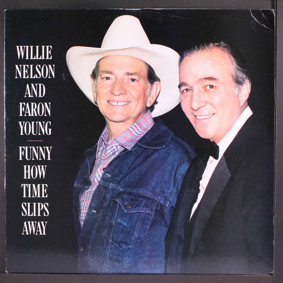 funny how time slips away by WILLIE NELSON & FARON YOUNG
