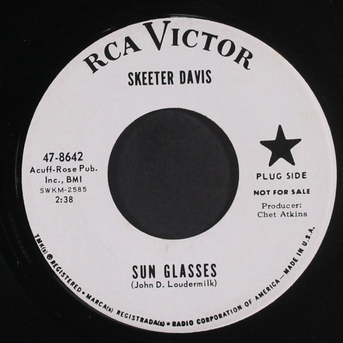 sun glasses by SKEETER DAVIS