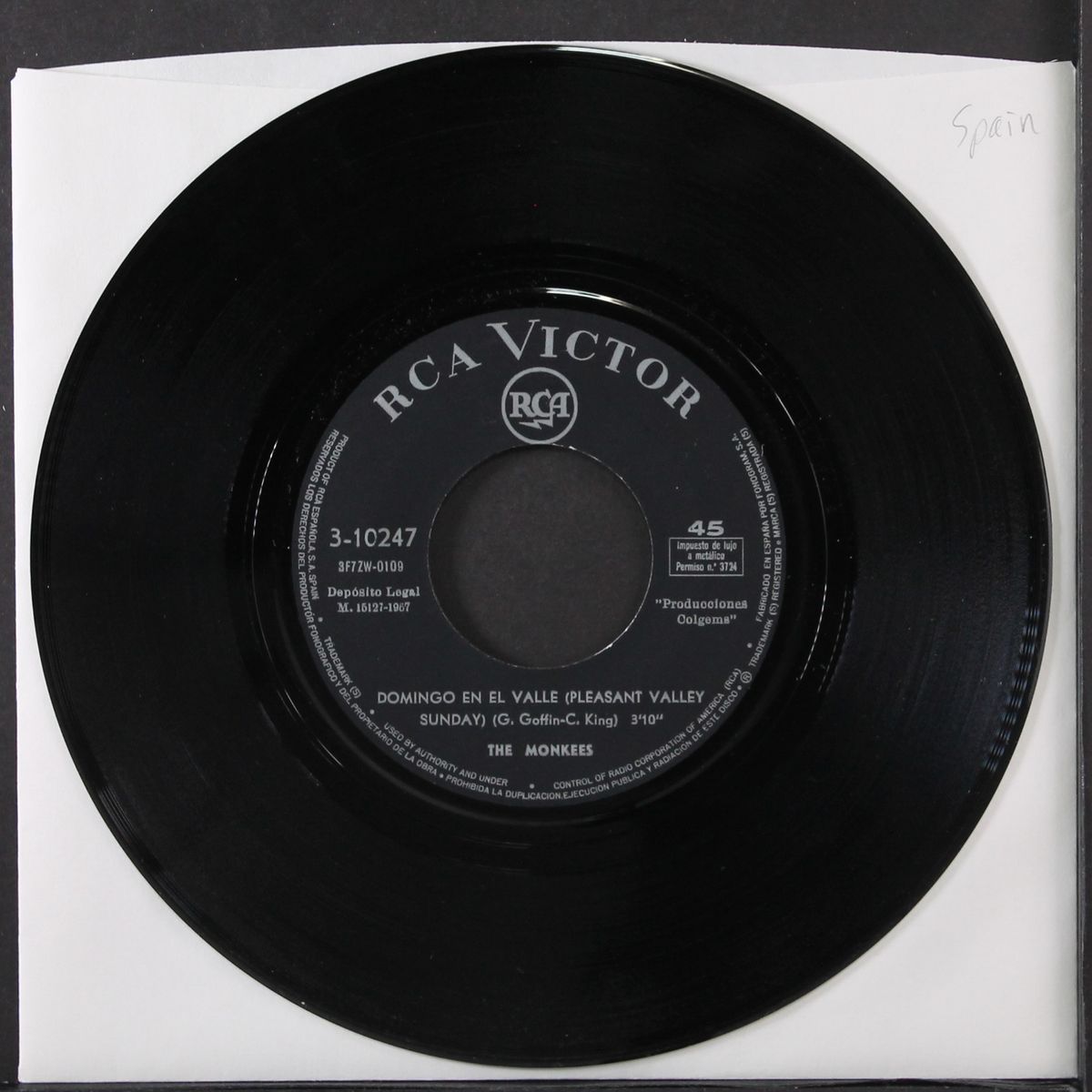 pleasant valley sunday / words by MONKEES