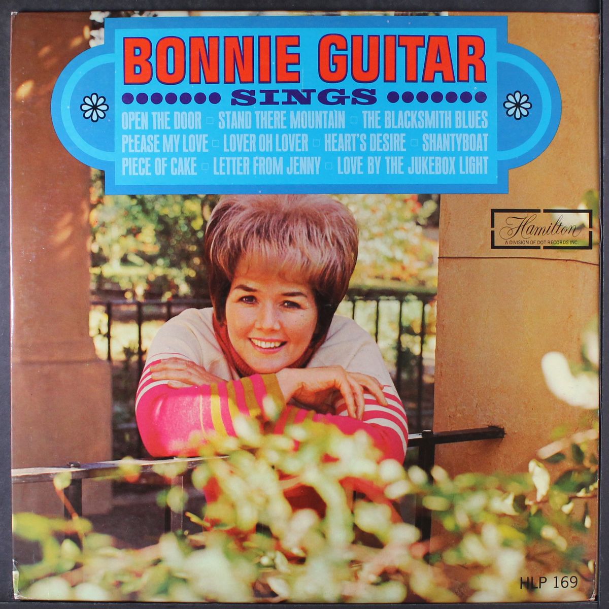 sings by BONNIE GUITAR