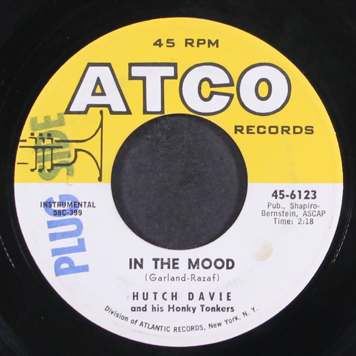 gwendolyn and the werewolf / in the mood by HUTCH DAVIE