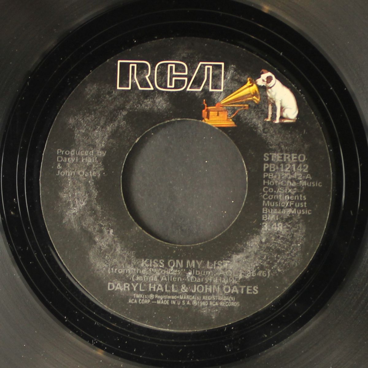 kiss on my list / africa by DARYL HALL & JOHN OATES