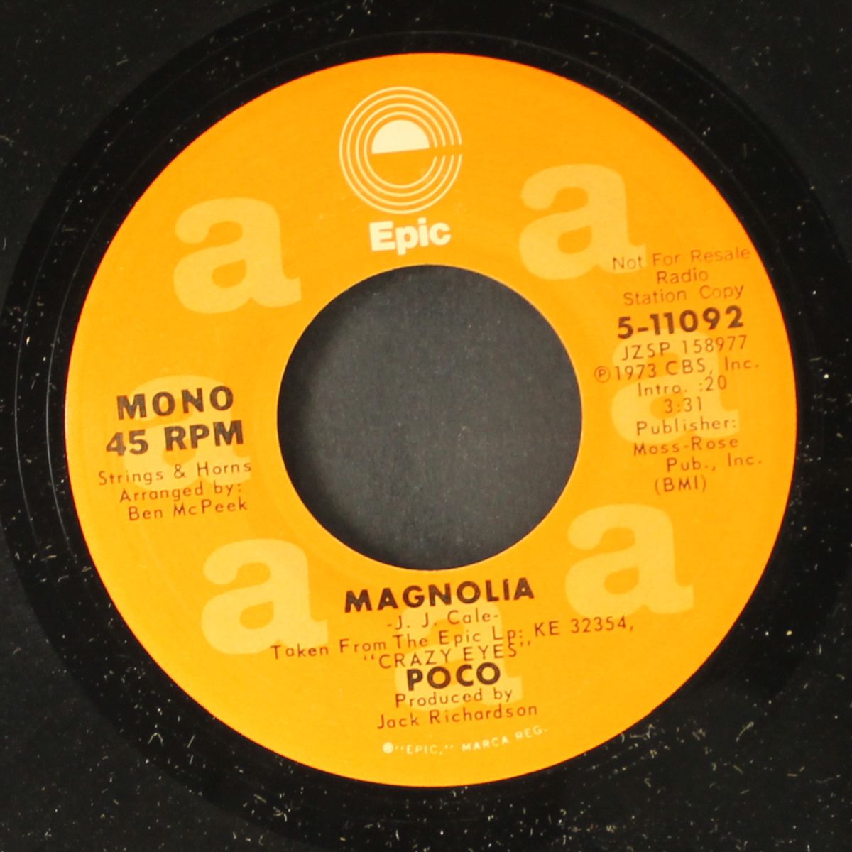 magnolia / mono by POCO