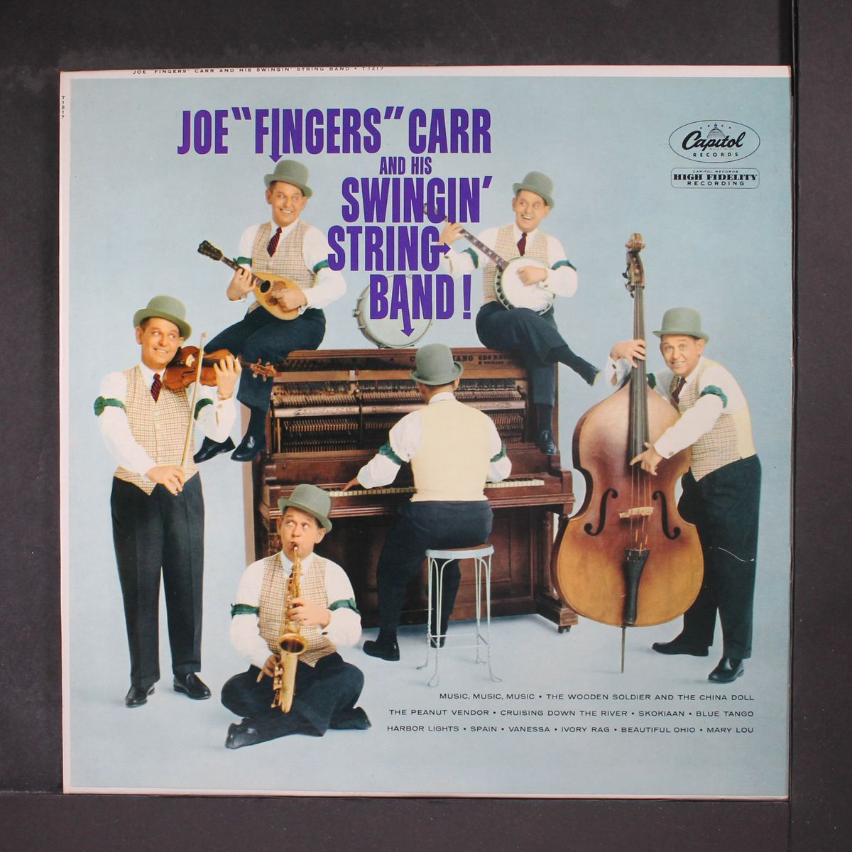 and his swingin' string band! by JOE 'FINGERS' CARR