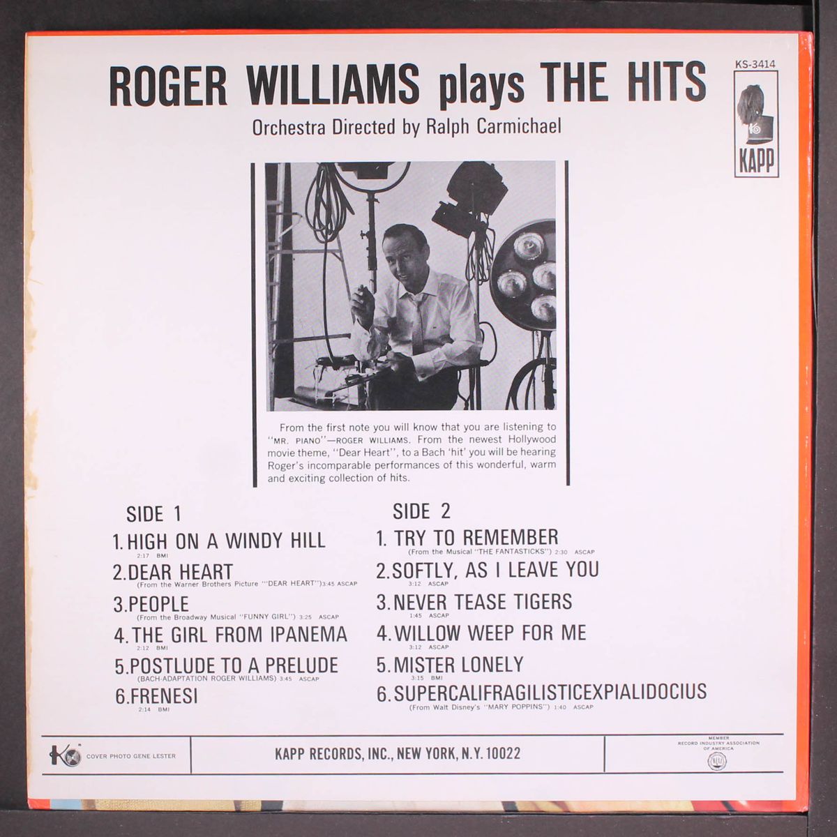 roger williams plays the hits by ROGER WILLIAMS