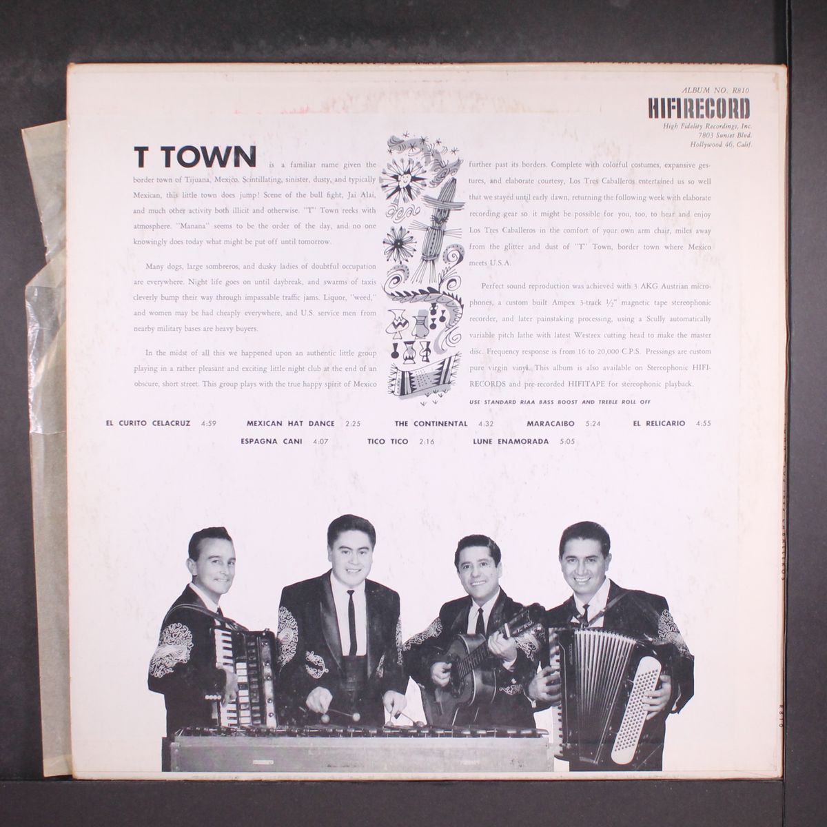 t town! by LOS TRES CABALLEROS