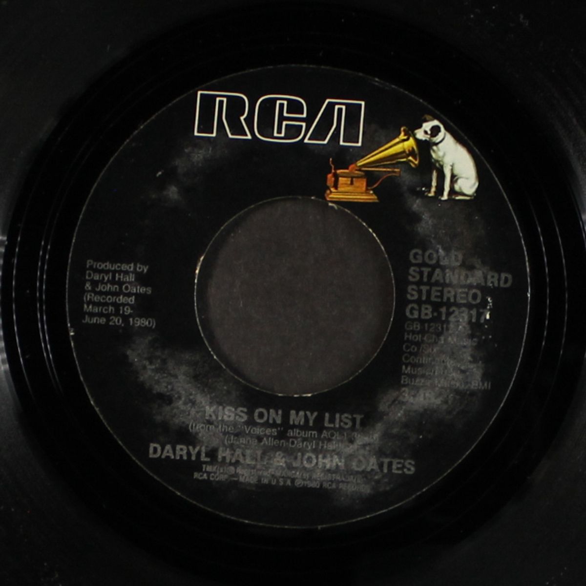 kiss on my list / you've lost that lovin' feeling by DARYL HALL & JOHN OATES