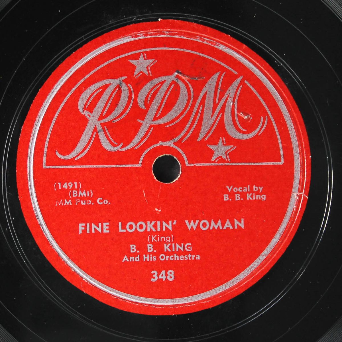 fine lookin' woman / she don't move me no more by B.B. KING