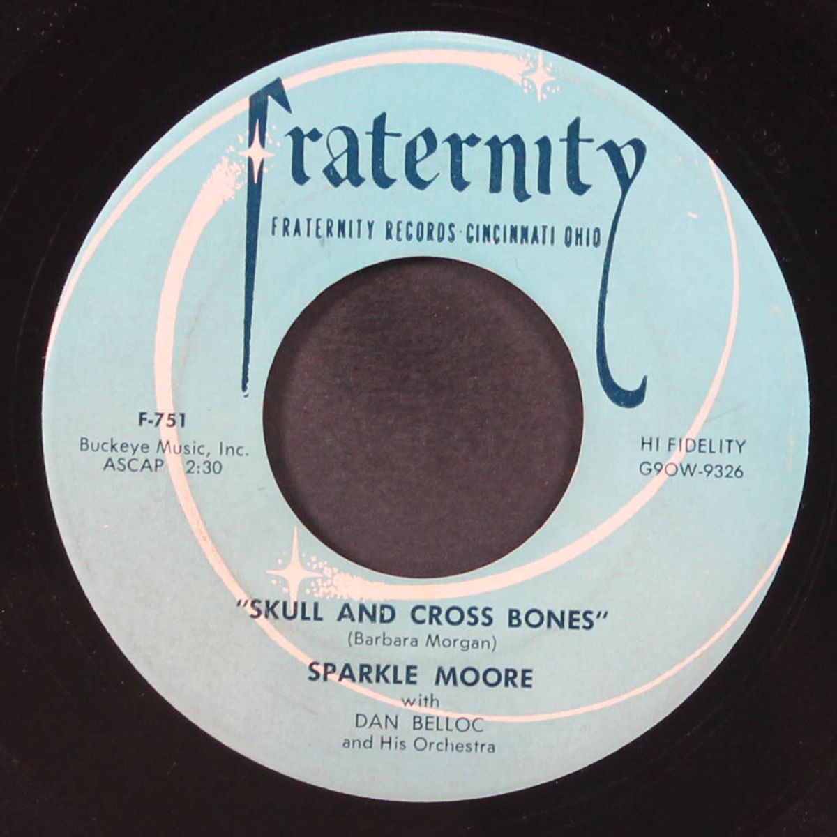 rock-a-bop / skull and cross bones by SPARKLE MOORE