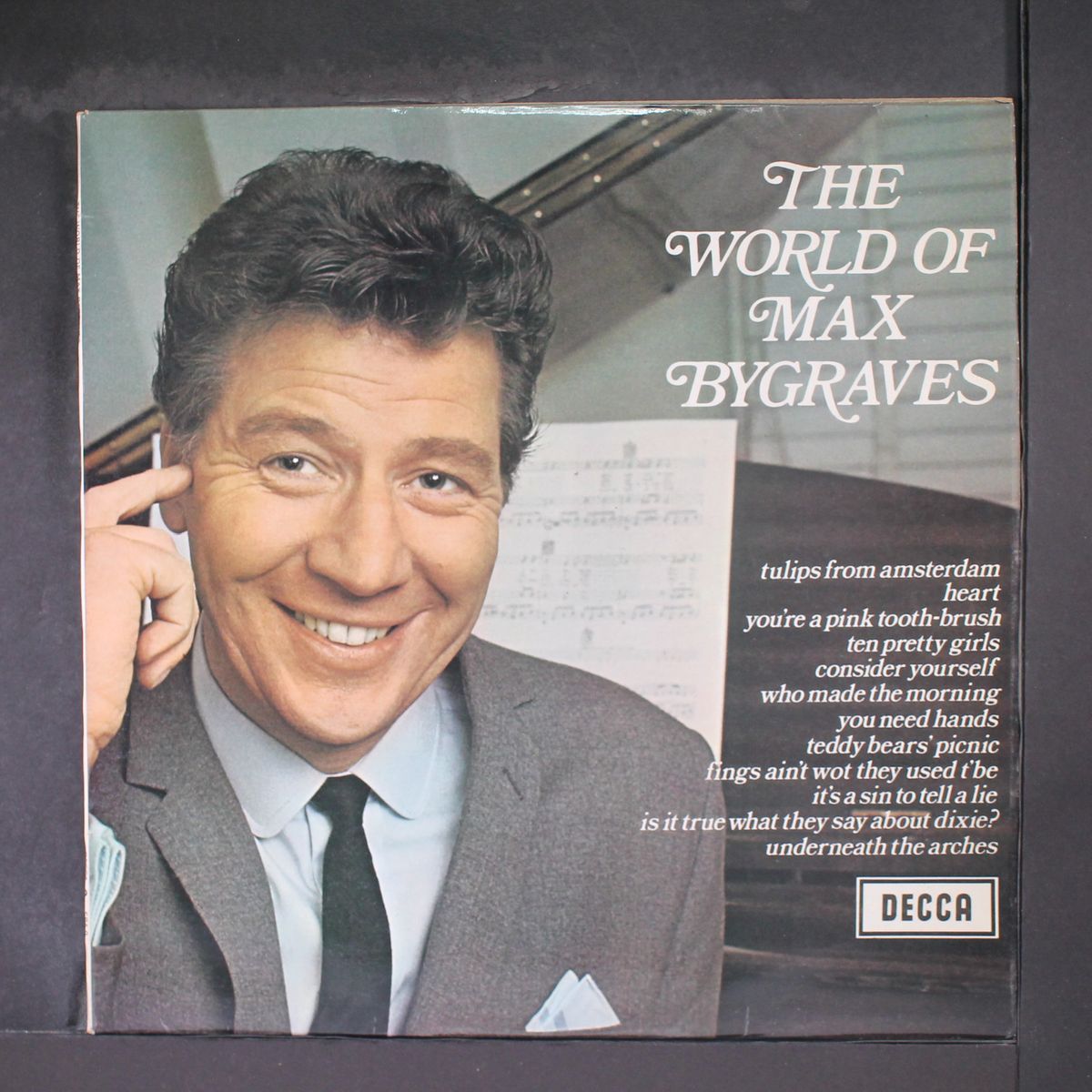 the world of by MAX BYGRAVES