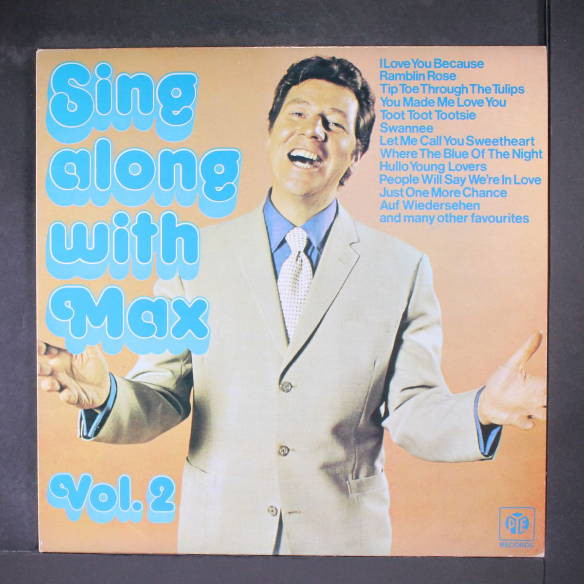 sing along with, vol 2 by MAX BYGRAVES