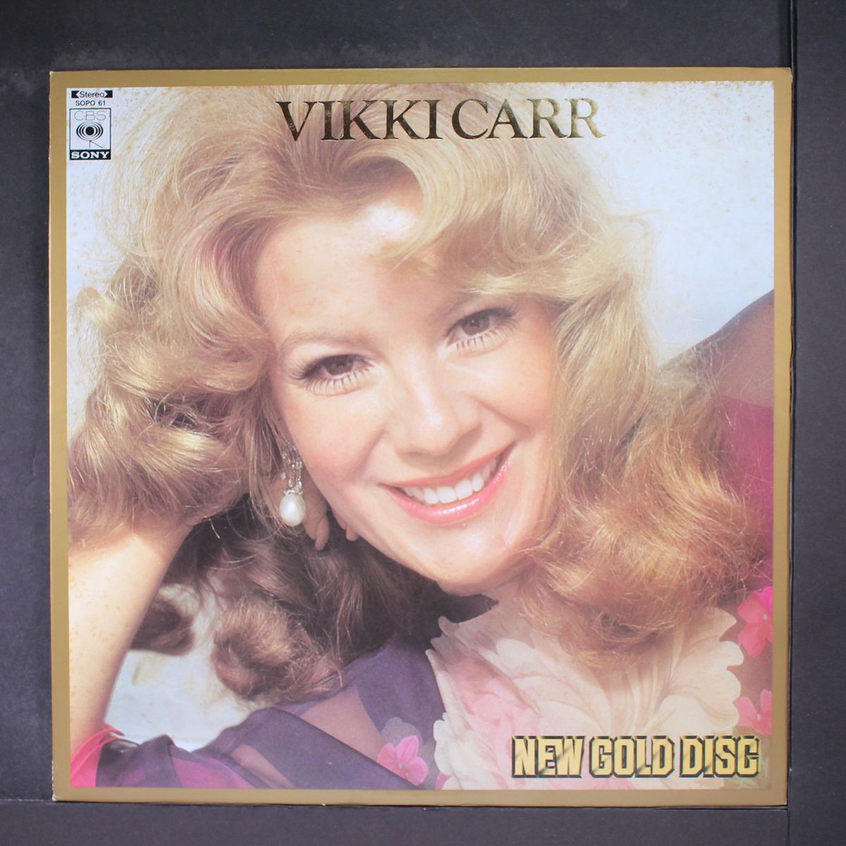 new gold disc by VIKKI CARR