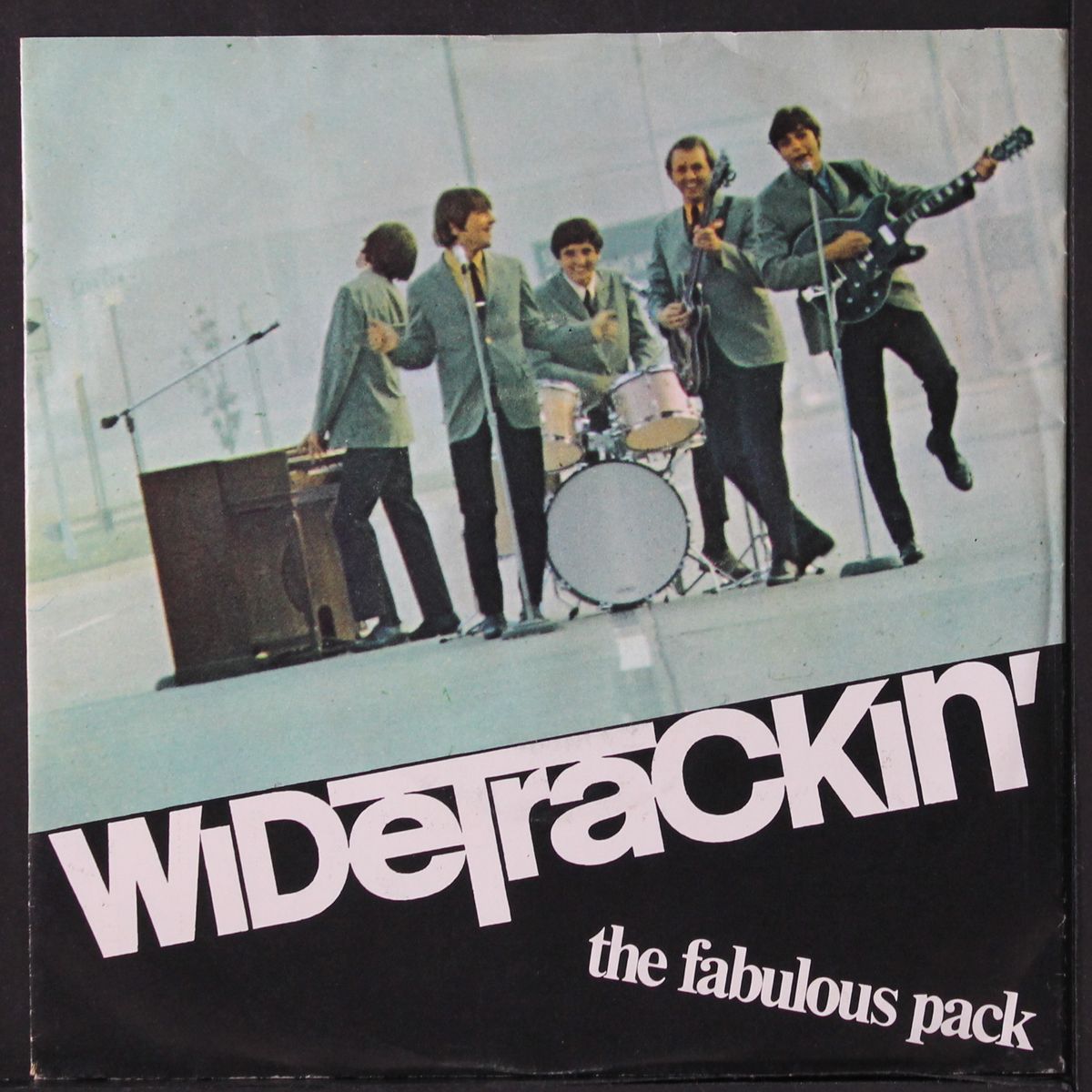 widetrackin' / does it matter.. by FABULOUS PACK