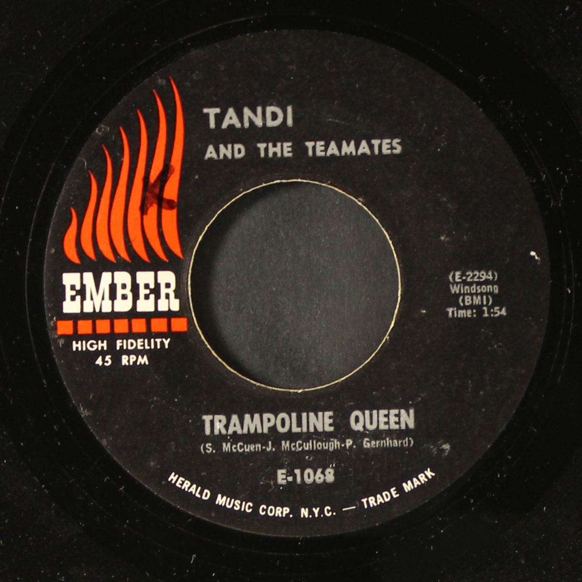 week-end lover / trampoline queen by TANDI & TEAMATES