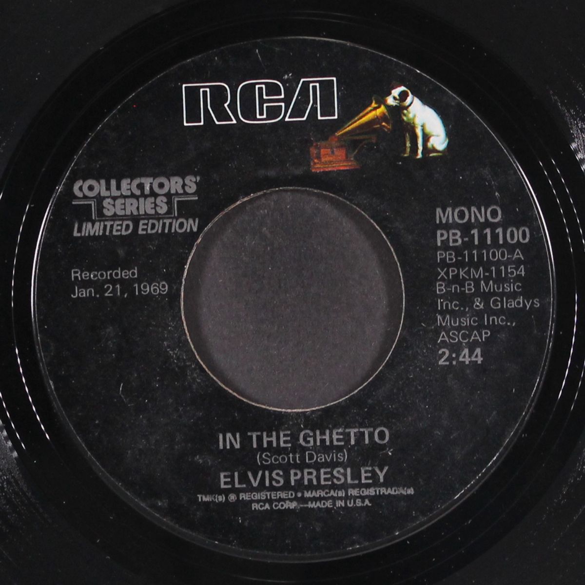 in the ghetto by ELVIS PRESLEY