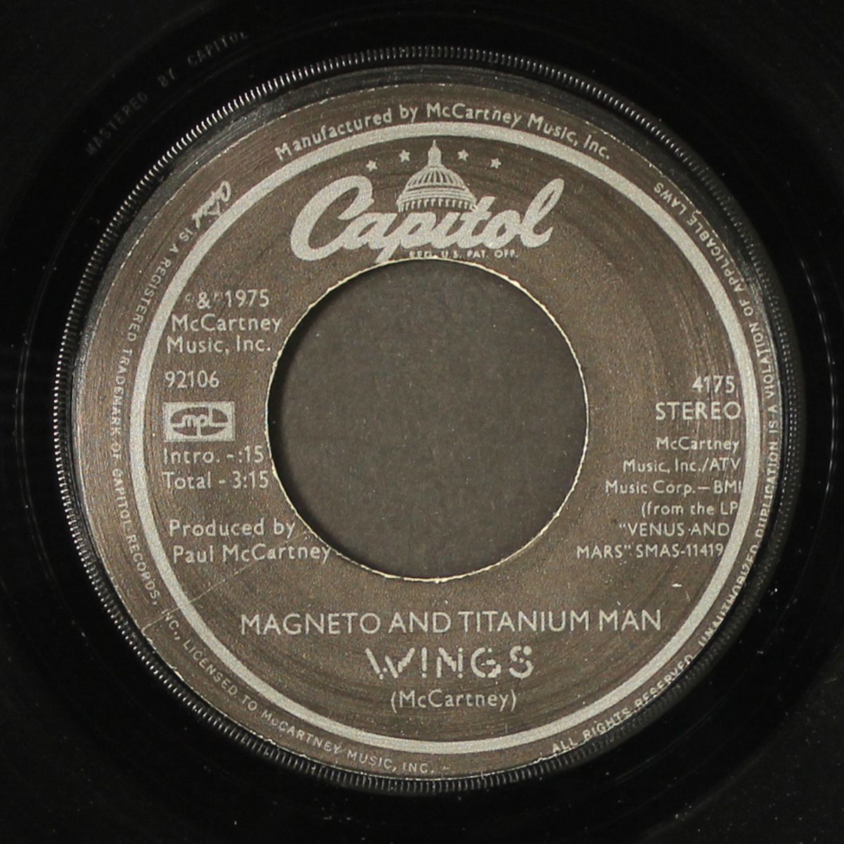 venus and mars rock show / magneto and titanium man by WINGS
