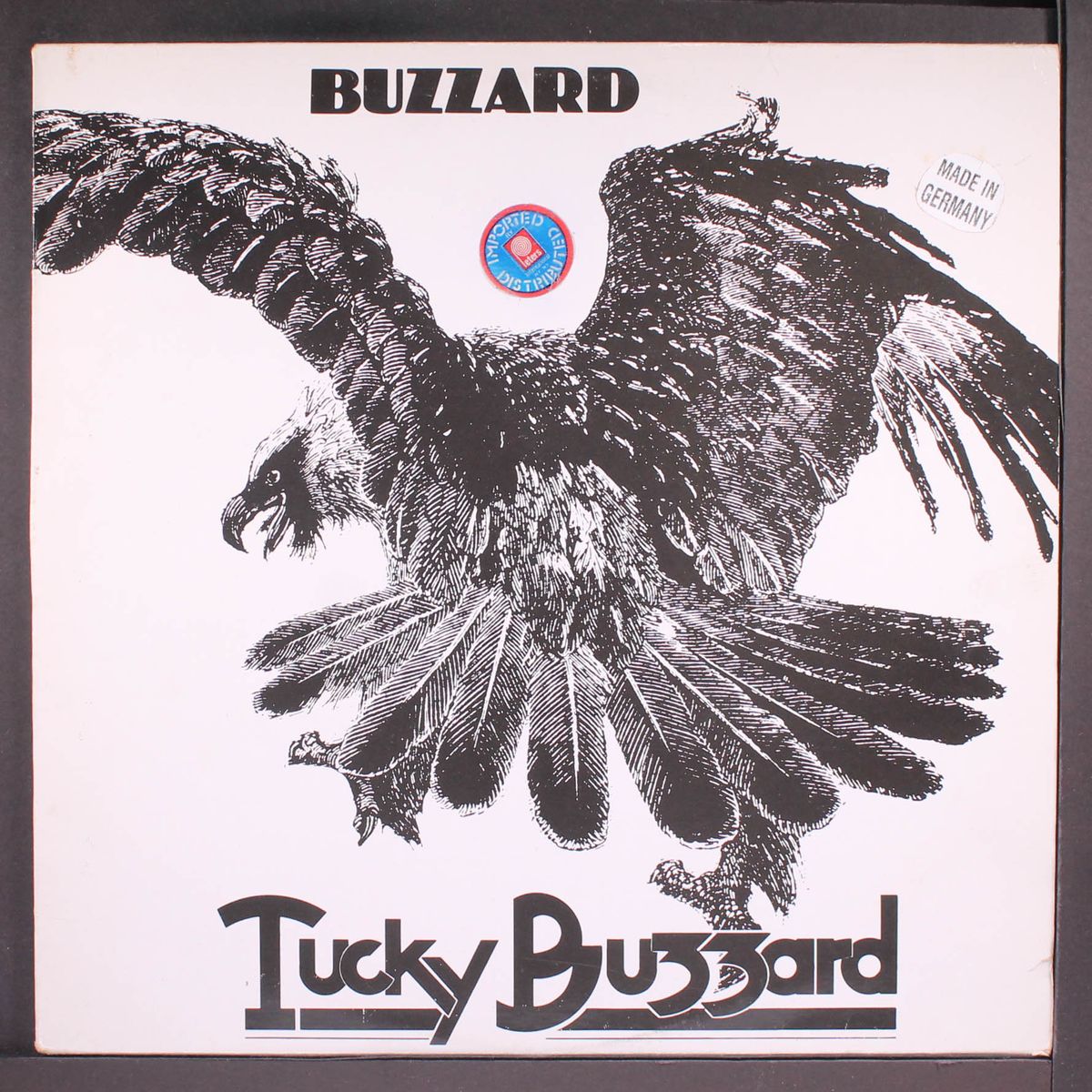 buzzard by TUCKY BUZZARD