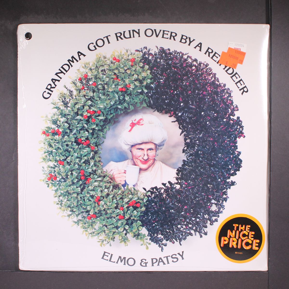 grandma got run over by a reindeer by ELMO & PATSY