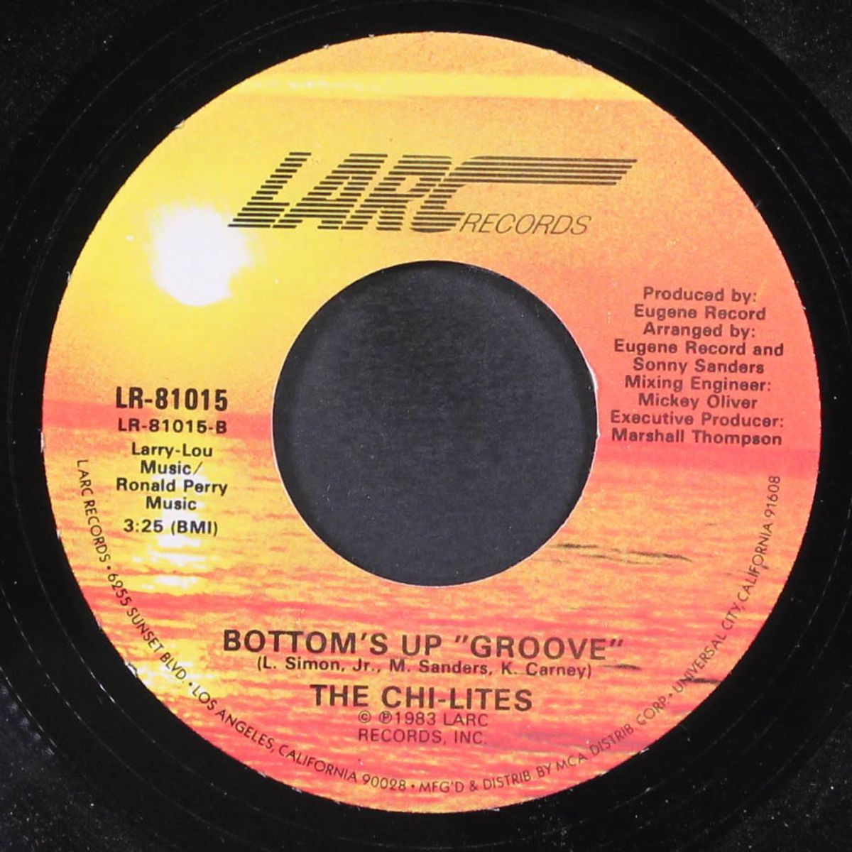 bottom's up / groove by CHI-LITES