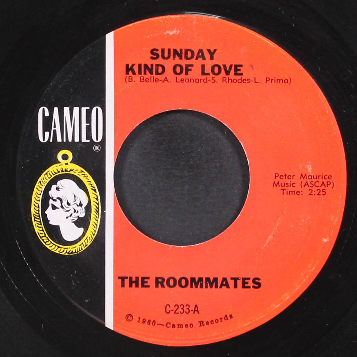 sunday kind of love / a lovely way spend an evening by ROOMMATES