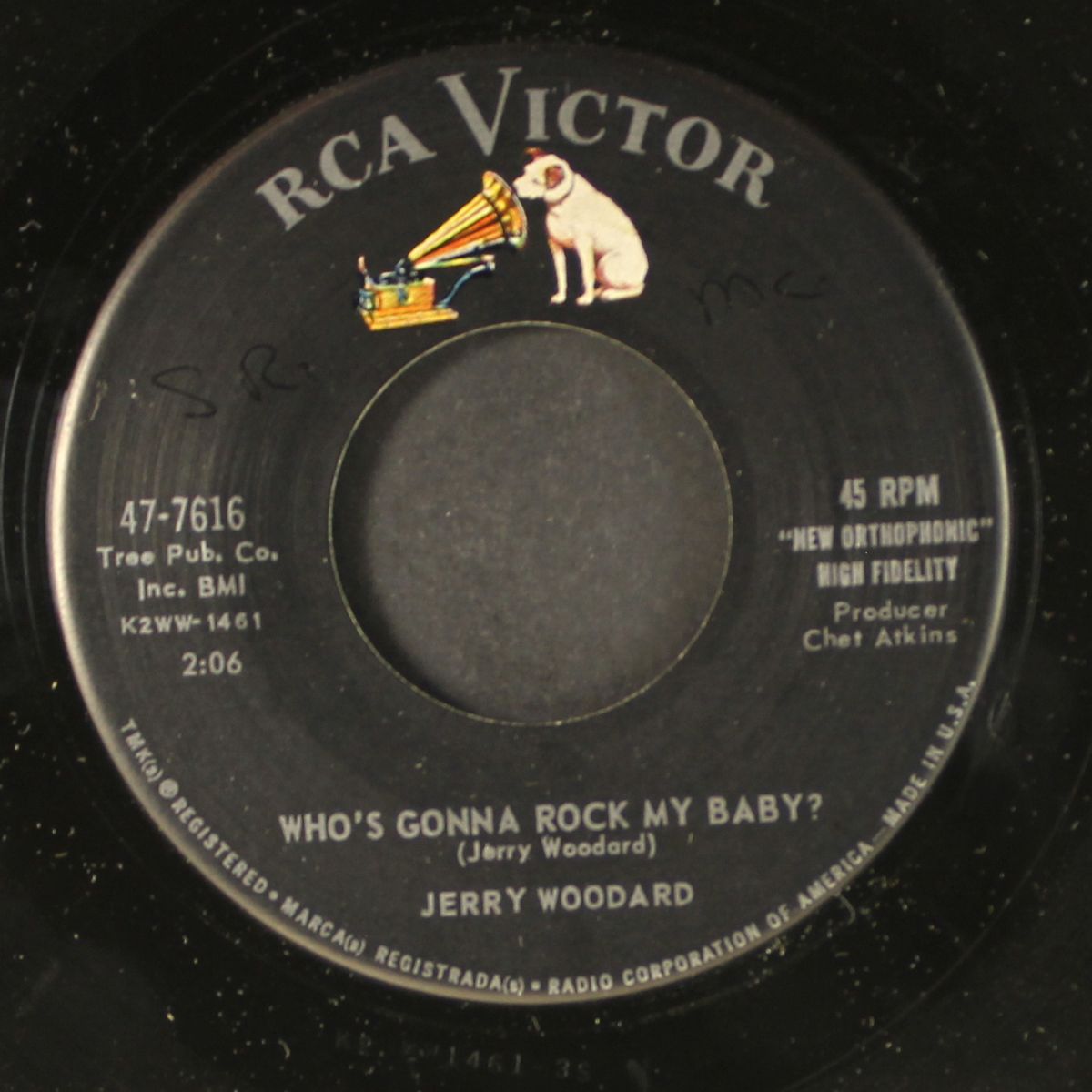 who's gonna rock my baby? / she's a housewife, that's all by JERRY WOODARD