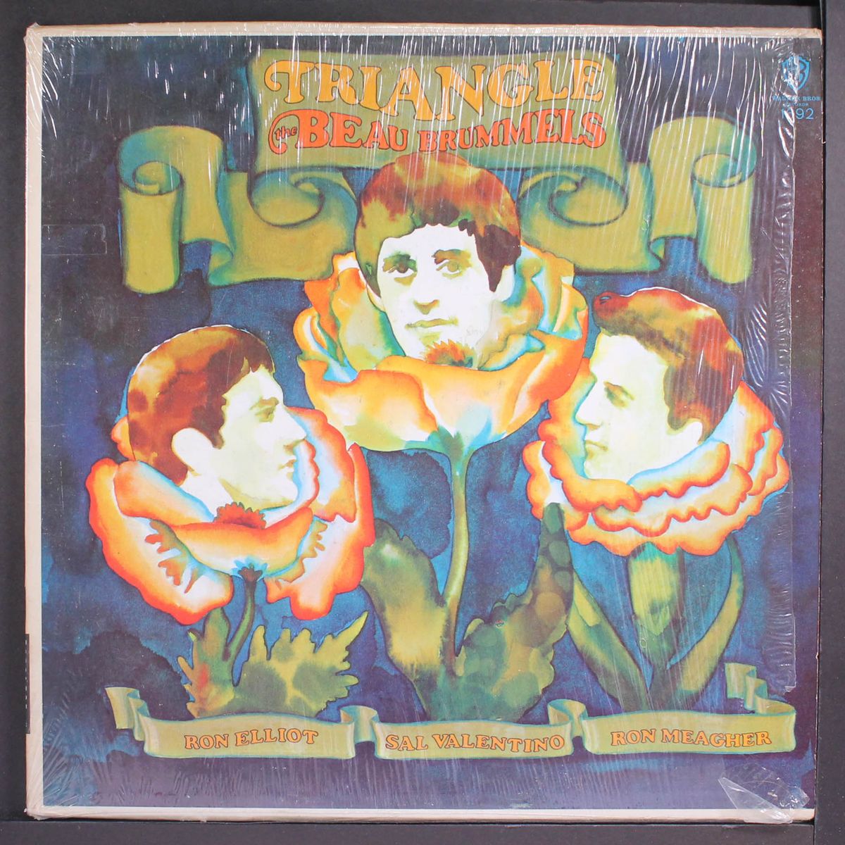 triangle by BEAU BRUMMELS