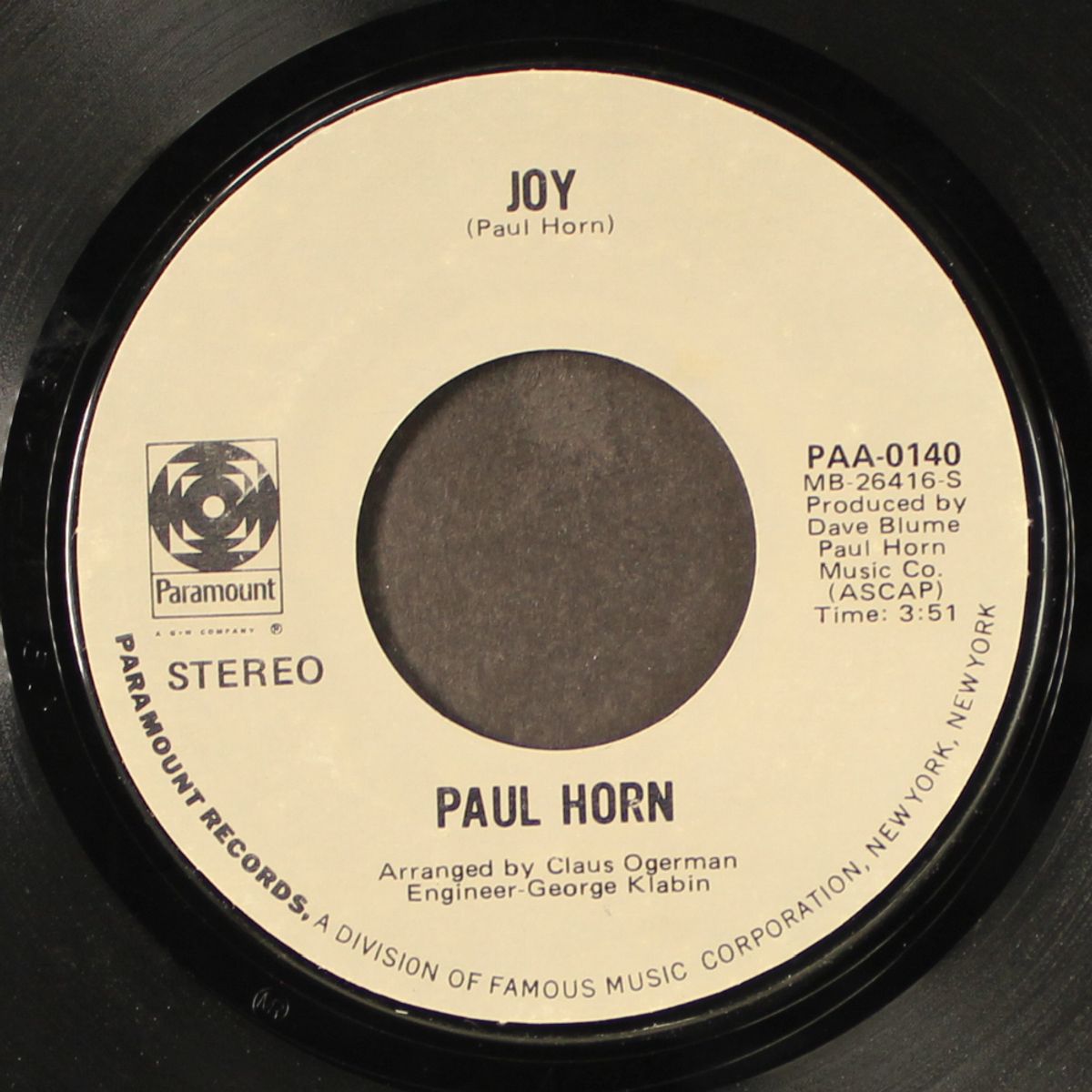 the desert is a circle / mono by PAUL HORN