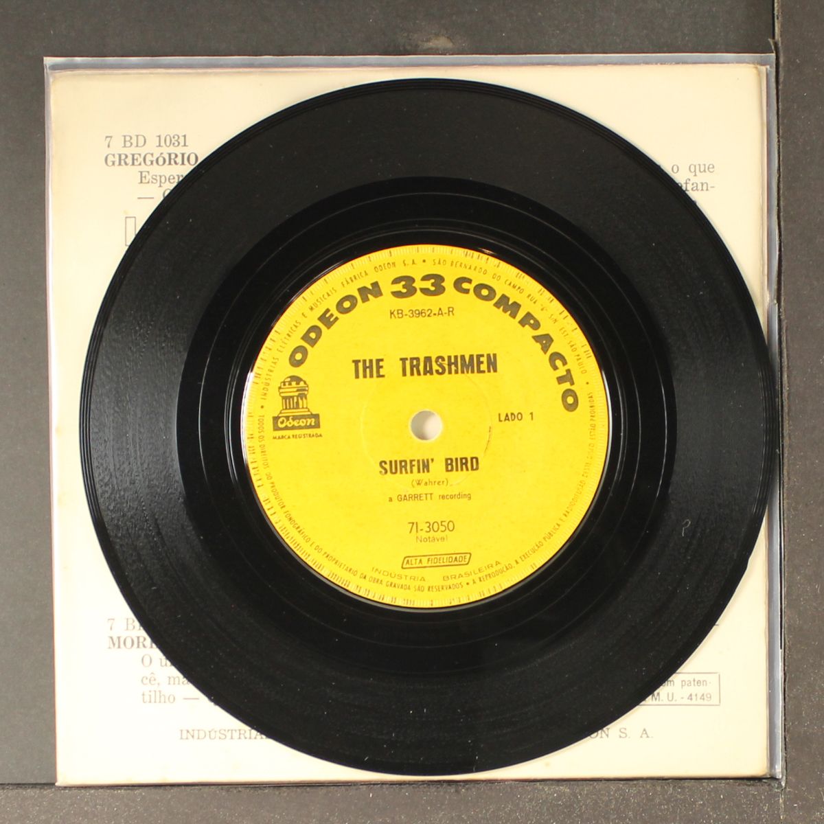 surfin' bird / king of the surf by TRASHMEN