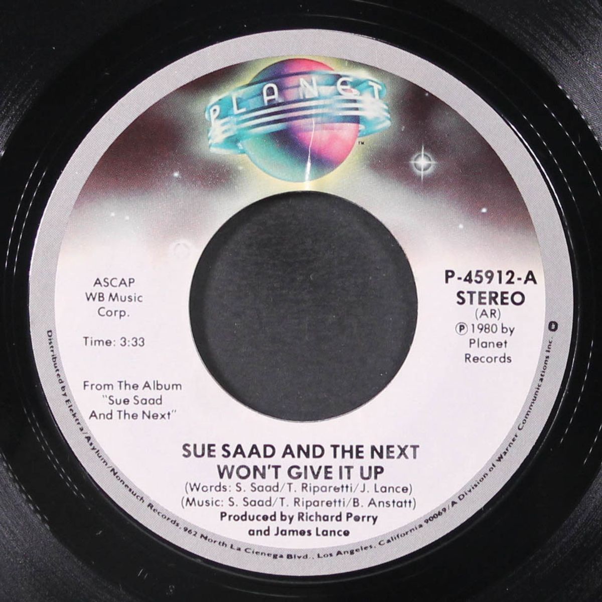 won't give it up / kamonbaybeh by SUE SAAD & NEXT