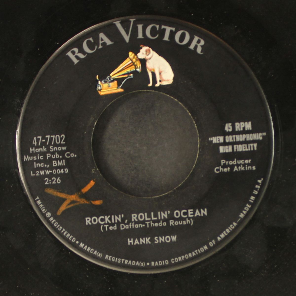 walkin' and talkin' by HANK SNOW