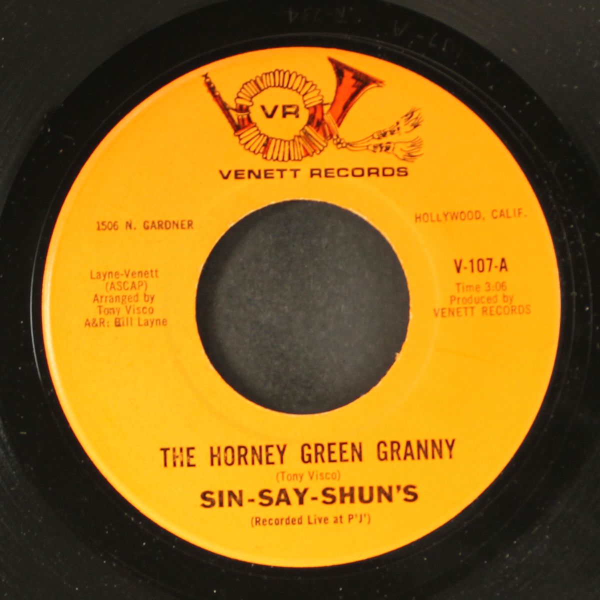 the horney green granny by SIN-SAY-SHUNS