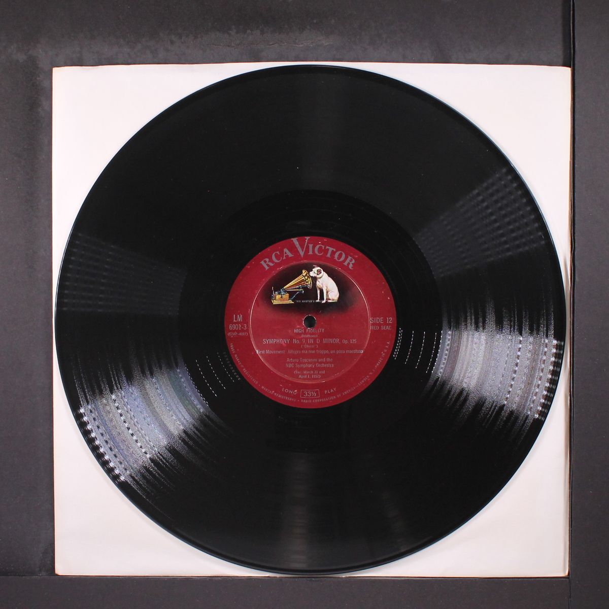 nine beethoven symphonies by ARTURO TOSCANINI