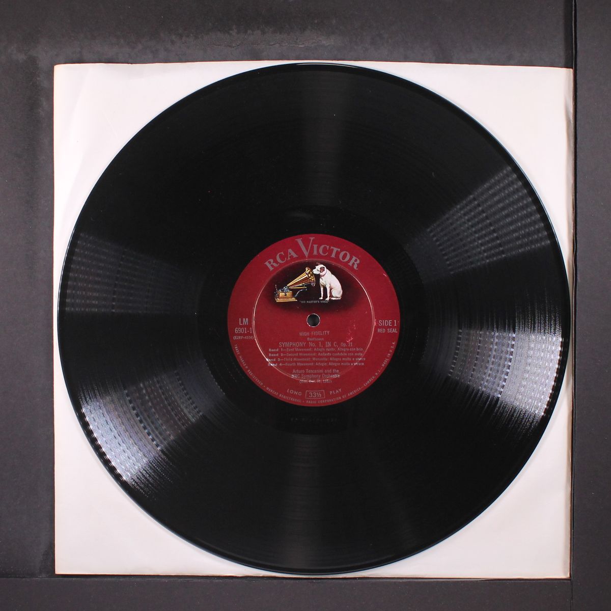 nine beethoven symphonies by ARTURO TOSCANINI