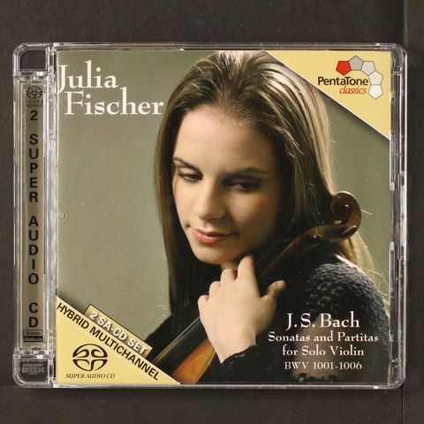 JULIA FISCHER