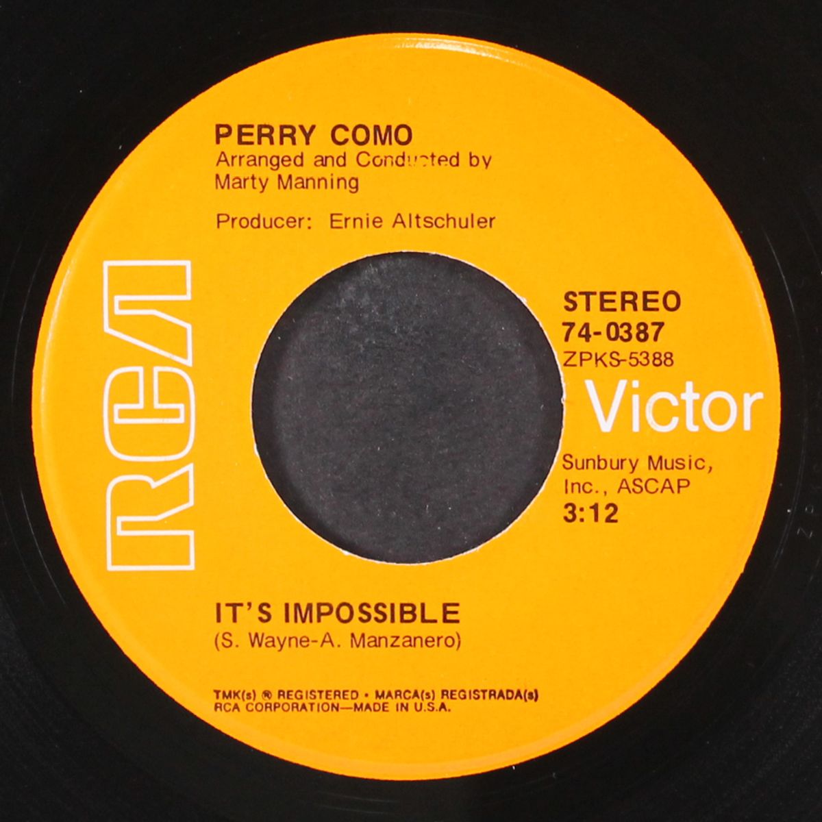 it's impossible / long life, lots of happiness by PERRY COMO