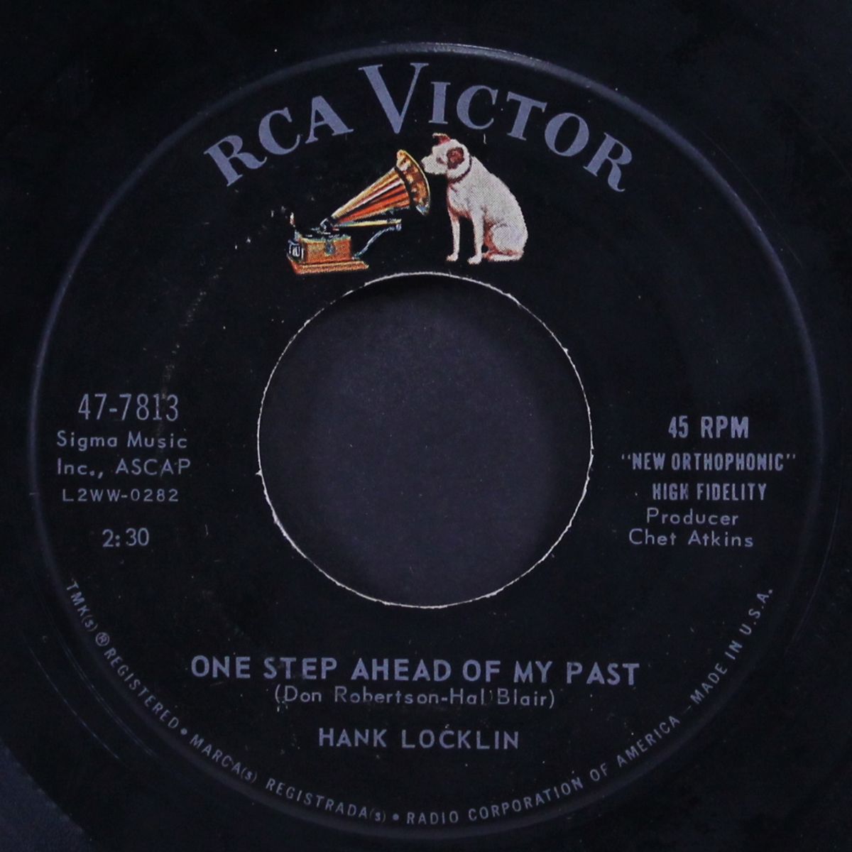 one step ahead of my past / toujours moi by HANK LOCKLIN