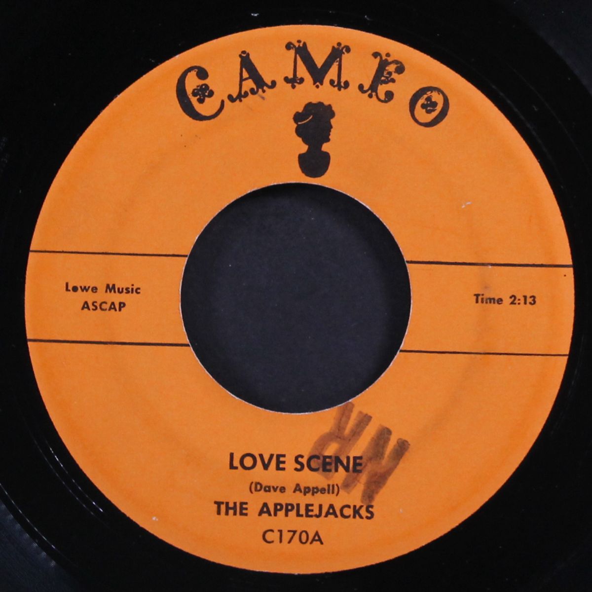 love scene / circle dance by APPLEJACKS