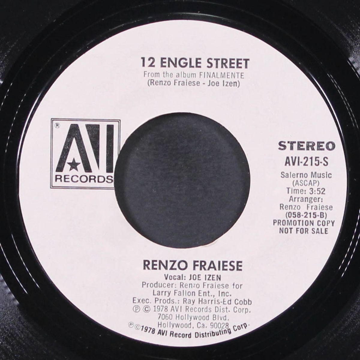 12 engle street / angela by RENZO FRAIESE