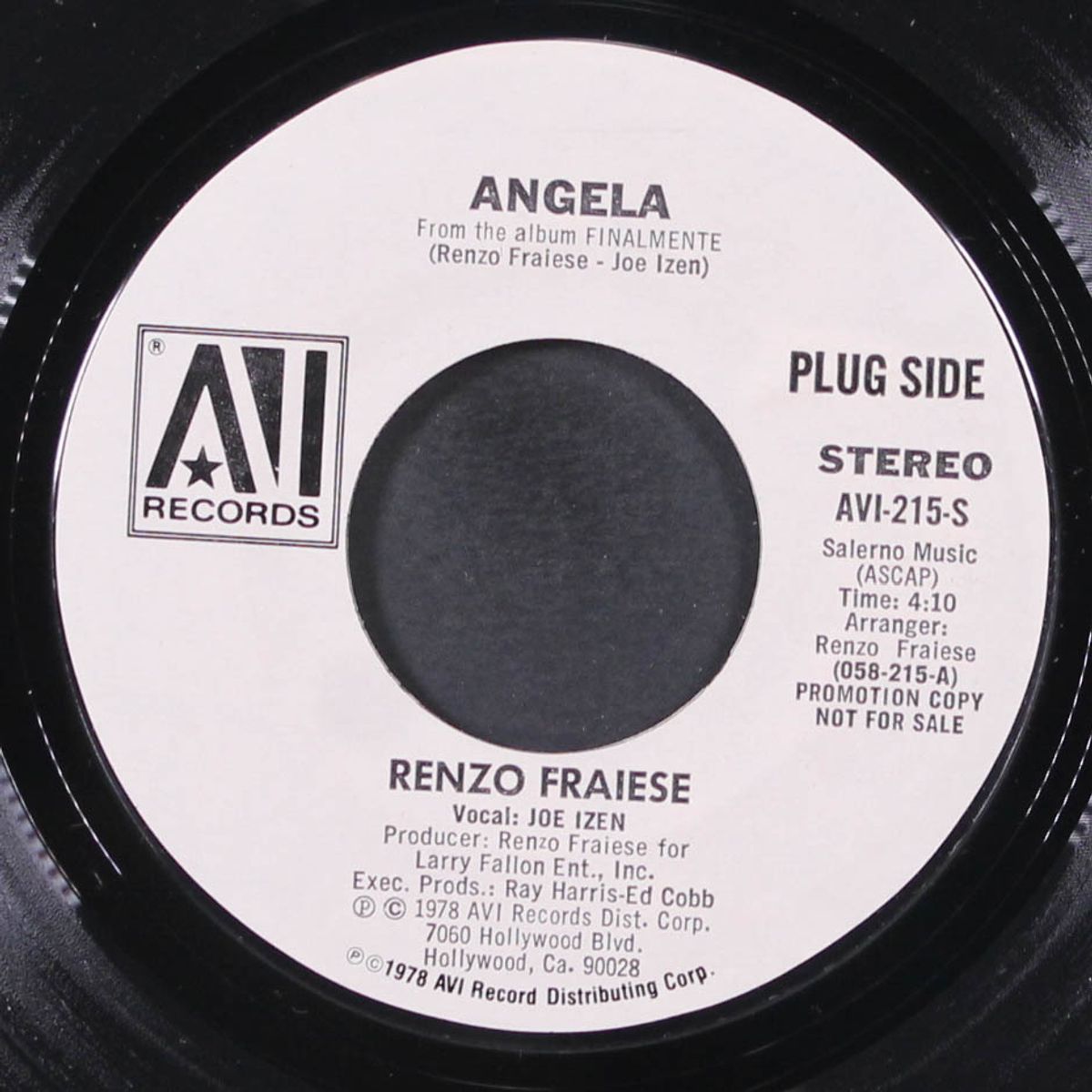 12 engle street / angela by RENZO FRAIESE
