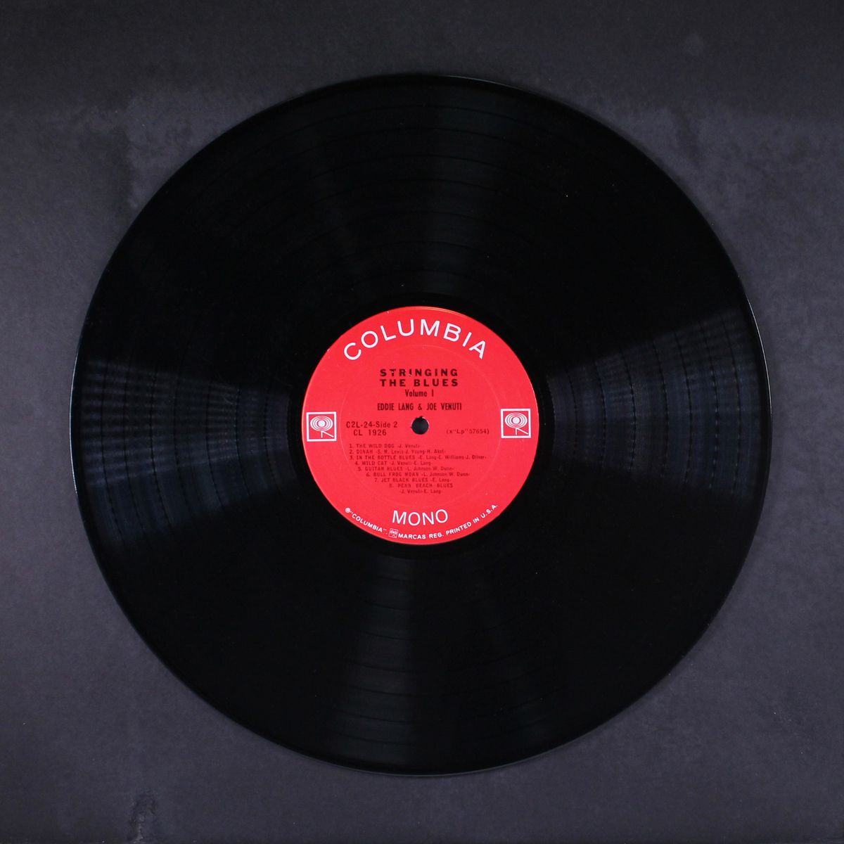 stringing the blues by EDDIE LANG & JOE VENUTI