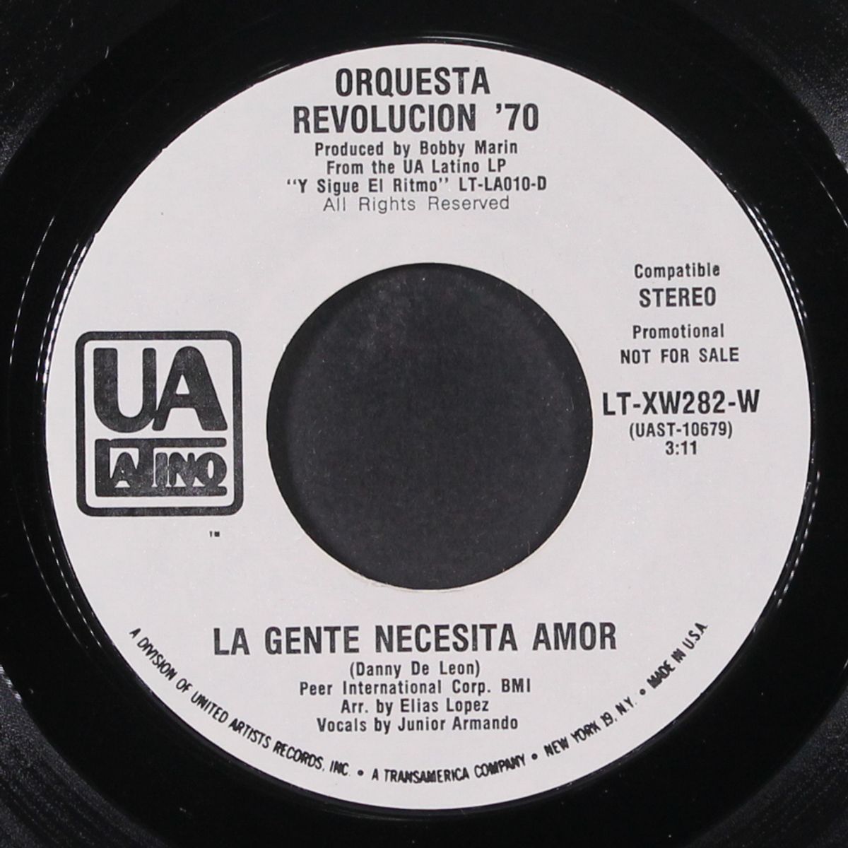 los carreteros / la gente necesita amor by ORQUESTA REVOLUCION 70